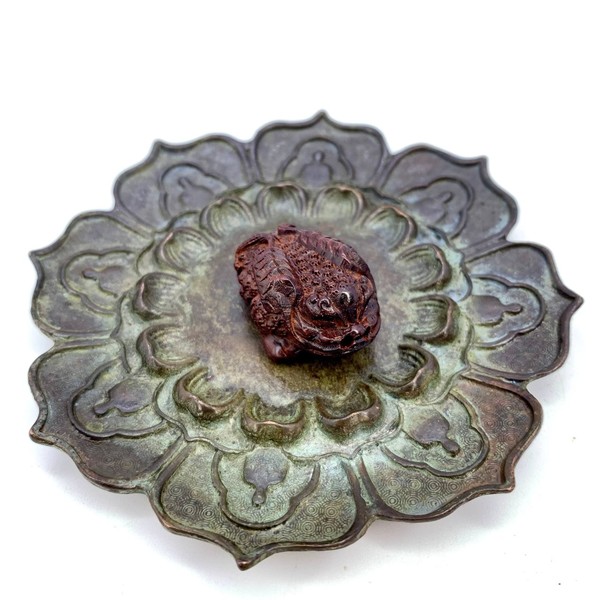 Предмет сандал трёхлапая жаба 20х10 мм 