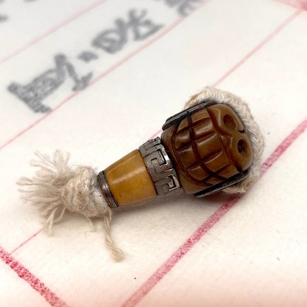 Голова Будды кость череп 13х22 мм 