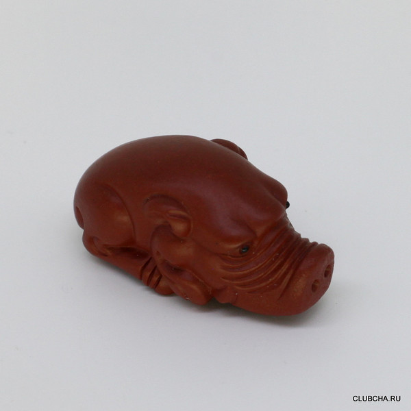 Фигурка глина рыжая наработанная из чайной "Свинка"