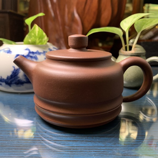 Чайник глина коричневая 150 мл