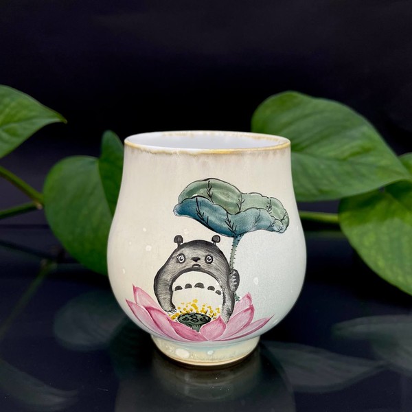 Чашка фарфор глазурь Тоторо на лотосе 100 мл
Чашка фарфор глазурь Тоторо на лотосе 100 мл