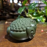 Фигурка глина зелёная Трехлапая жаба